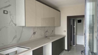 Deprem konutlarında örnek daire tamamlandı