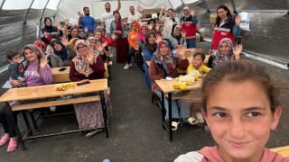 Depremzede kadınların yaptıkları ürünler, gelire dönüşüyor