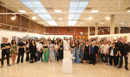 DEÜden Zamansız sergi