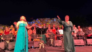 “Dillerdeki Nağmeler” Kaleiçinde yankılandı