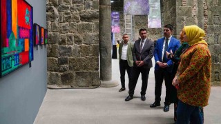 Diyarbakırda iki sergi sanatseverlerle buluştu