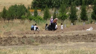 Diyarbakırda katliam gibi arazi kavgasında cenazeler toprağa verildi