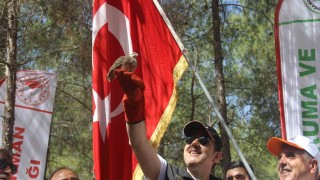 Doğaya keklik salıp çöpleri topladılar