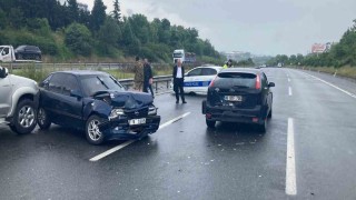 Düzce TEMde 14 araç birbirine girdi: 6 yaralı
