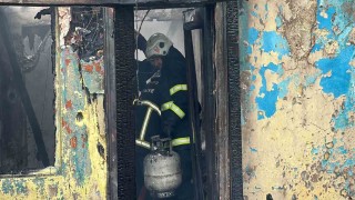 Düzcede korkutan yangın: 2 ev tamamen 5 ev ise kısmen yandı