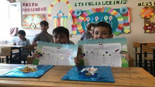 Edirnede öğrenciler karne sevinci yaşadı