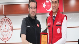 Eğitim neferlerine başarı ve üstün gayret belgesi