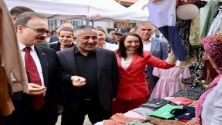 Eğitim Şenliğinin geliri depremzedelere gönderildi