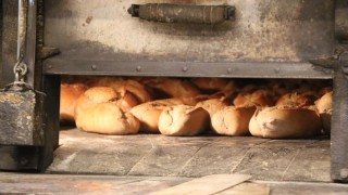 Ekmek zammı bayram sonrasına kaldı
