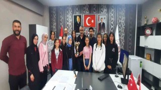 Eleşkirt Gençlik Spor Halk Oyunları Ekibi Ağrı Şampiyonu oldu