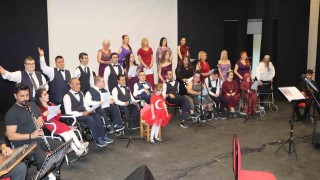 Engellilerin oluşturduğu korodan unutulmaz konser