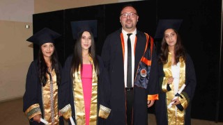 Erdemli MYOda 28. dönem mezuniyet heyecanı