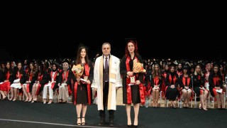 ERÜ Tıp Fakültesi 49. Dönem Mezunlarını Verdi