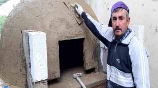 Evine fırın yaptırmak isteyen ona geliyor