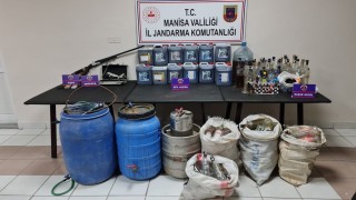 Evinin deposunda sahte alkol yapıp satan şahıs jandarmaya yakalandı