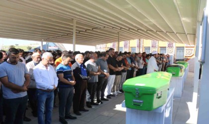 Feci kazada hayatını kaybeden anne ve iki çocuğu son yolculuğuna uğurlandı