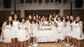 Gaziantep Kolej Vakfında mezuniyet balosu