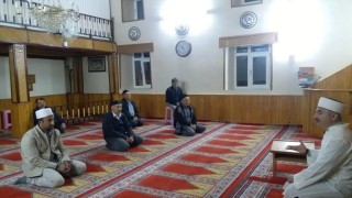 Gediz Müftüsü Sebahattin Turan köylülerle buluşmaya devam ediyor