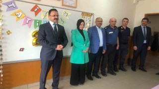 Gedizde 7 bin 650 öğrenci karne aldı