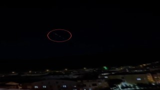 Gökyüzünde sıralı ışık merak uyandırdı