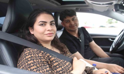 Gurbetçiler, aileleriyle birlikte bayram yapmak için Türkiyeye geldi