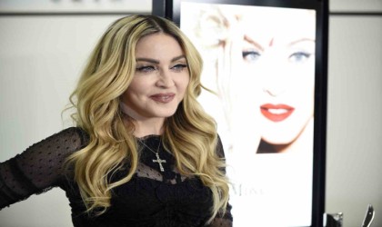 Hastaneye kaldırılan Madonnanın dünya turnesi ertelendi