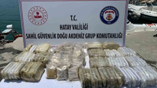 Hatayda 43 bin adet uyuşturucu hap, 26 kilo takoz esrar ele geçirildi