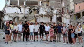 Hatayı ziyaret eden Litvanyalı öğrencilerin duygusal anları