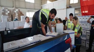 Hatayın 15 ilçesine gıda ve hijyen kolisi