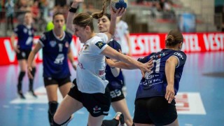 Hentbol Kadınlar Süper Lig play-off final serisi: Kastamonu Belediyespor: 32 - Konyaaltı Belediyespor: 33