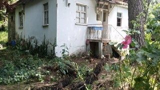 Hırsızlar bağ evine dadandı: Önce antika tüfek, şimdi de televizyon çalındı