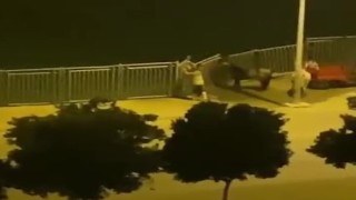 Hırsızlar şehrin göbeğinde sulama kanalının korkuluklarını böyle çaldılar