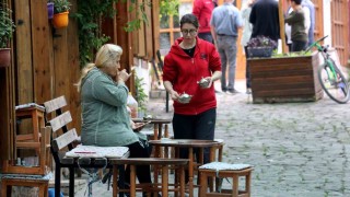 Hüma Hatun Sokağının tamamın kadınlardan oluşan esnafı, ahilik kültürünü yaşatmaya çalışıyor