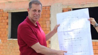 İş dünyasına atıldıkları mahalleye vefa borçlarını ödüyor