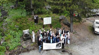 İstanbulun fethinde rol oynayan Kazdağı Göknarı için gençler doğa yürüyüşü gerçekleştirdi