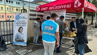 İzmit Belediyesi sınava giren gençleri yalnız bırakmadı