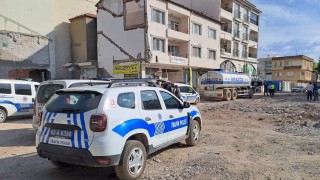 Kamyonun çarptığı kadın hayatını kaybetti