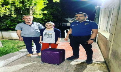 Karıştırılan çantadan çıkan 350 bin TL değerindeki ziynet eşya sahibine teslim edildi