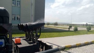 Kars Belediyesi park ve bahçeleri ilaçlıyor