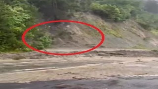 Kastamonuda heyelan anı kamerada