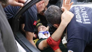 Kazada sıkışan yaralı sağlık çalışanı itfaiye ekipleri tarafından kurtarıldı