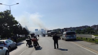 Kömür yüklü tırın motor bölümü yandı, faciadan dönüldü