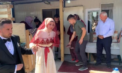 Konteyner kentten gelin çıktı