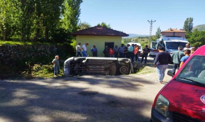 Kontrolden çıkan otomobil devrildi: 5 yaralı