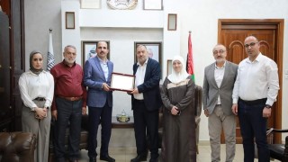 Konya Büyükşehir Filistinli ailenin İsrail tarafından yıkılan evini yeniden inşa edecek