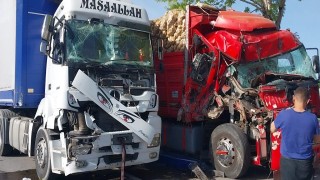 Konyada 3 araçlı zincirleme kaza