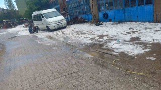 Konyanın Hüyük ilçesi sağanak yağış ve doluya teslim oldu