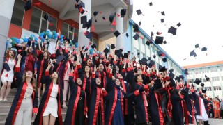 KSBÜde mezuniyet coşkusu yaşandı
