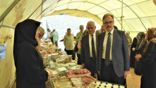 Kuran Kursu yararına hayır çarşısı düzenlendi