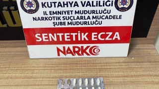Kütahyada bir adreste yapılan aramada uyuşturucu hap ele geçirildi